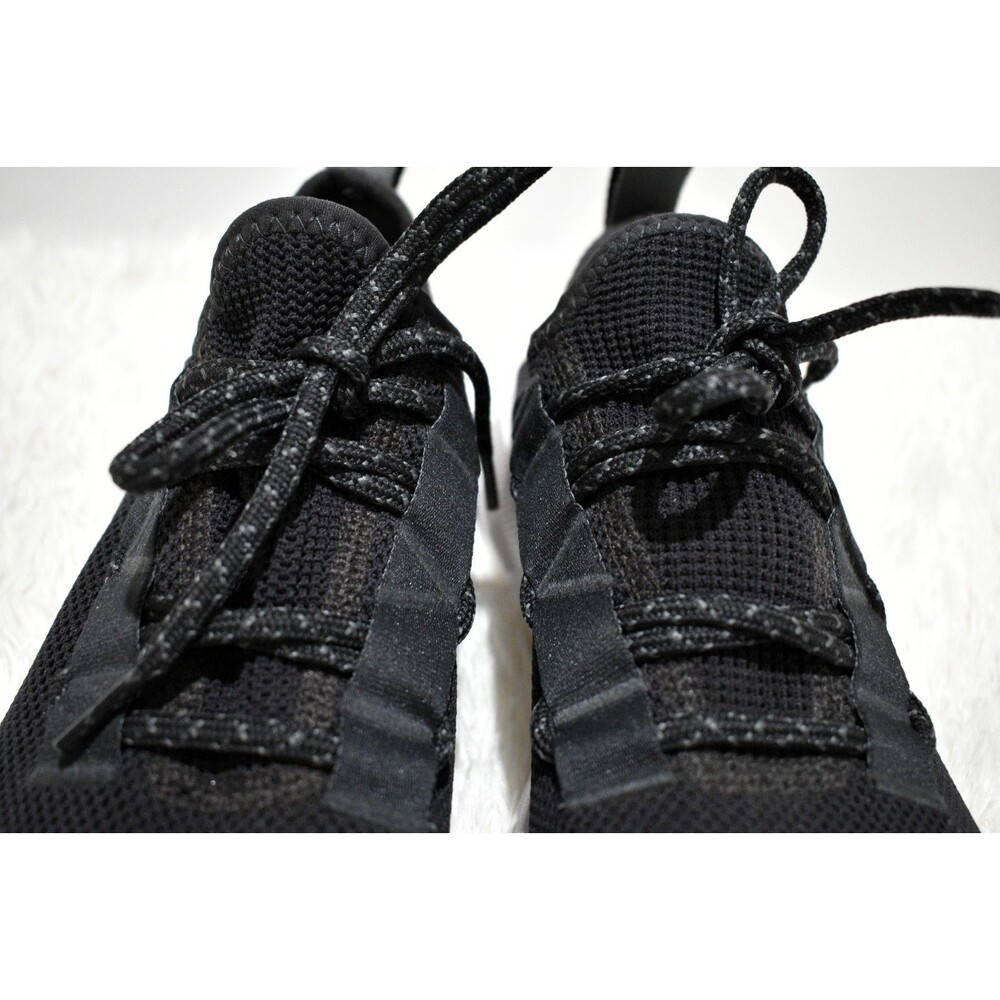 On Cloudeasy Womens Running Athletic Sneaker Black White 76.98441  US 8.5 EU 40 - Picture 5 of 16